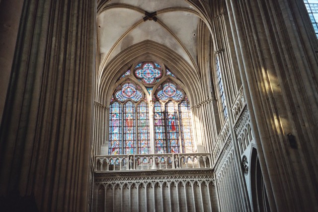 Cathedral Bayeux 18.JPG